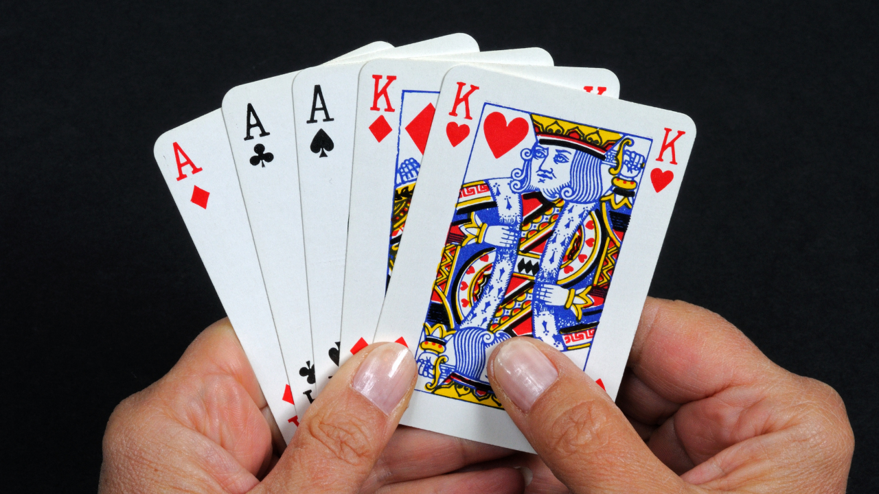What is Four Cards Poker and How to Play it? - Daily Live Tech